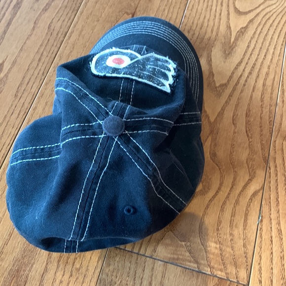 Flyers hat - Picture 6 of 6